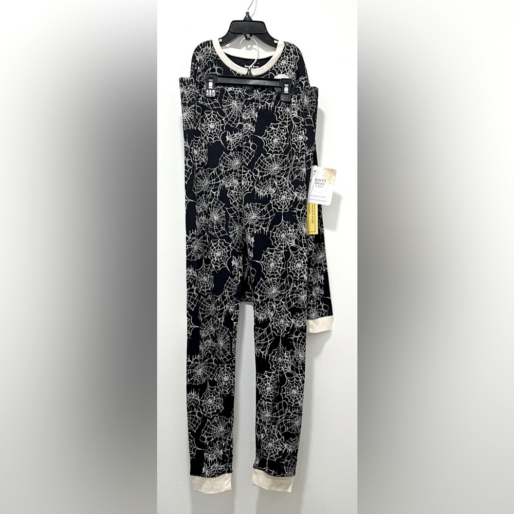 Burt’s Bees Halloween Spider Web Print Pajama Set in Black, Big Kids Size 14,NWT
